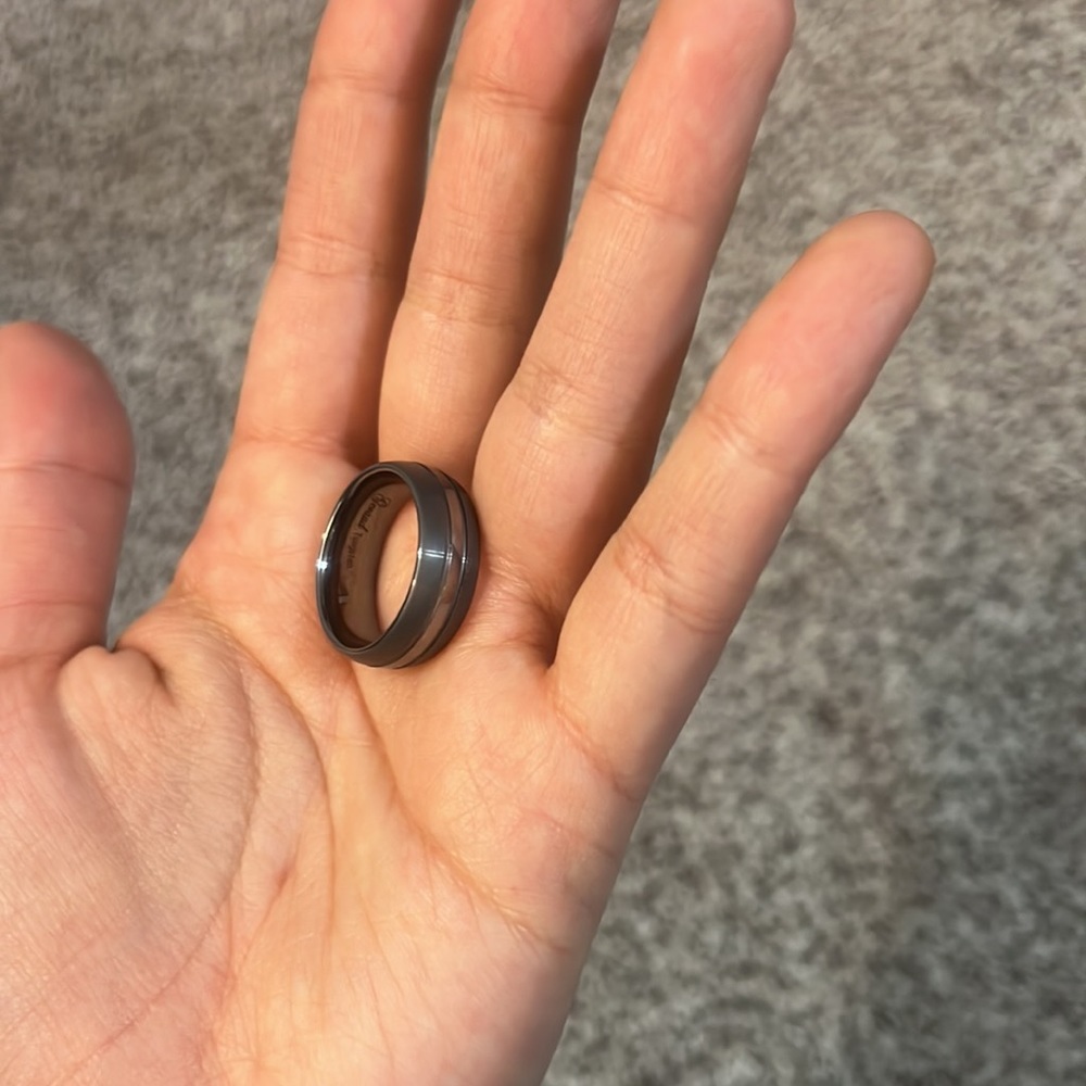 Men's Tungsten Wedding band - Picture 5 of 5